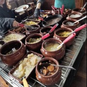 PACOTE TEMPLO BUDISTA DE TRÊS COROAS, ALMOÇO RESTAURANTE MEU CANTINHO COM MINI FAZENDINHA , CUCAS E COMPRAS EM OUTLET DE NOVO HAMBURGO-DIA 23 DE NOVEMBRO-DOMINGO - thumbnail_IMG_5530 (1)