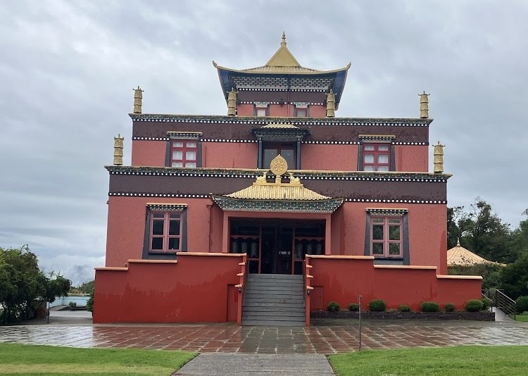 PACOTE TEMPLO BUDISTA DE TRÊS COROAS, ALMOÇO RESTAURANTE MEU CANTINHO COM MINI FAZENDINHA , CUCAS E COMPRAS EM OUTLET DE NOVO HAMBURGO-DIA 23 DE NOVEMBRO-DOMINGO - thumbnail_IMG_5639