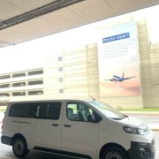 PACOTE DE LOCAÇÕES VARIADAS RGS-DIÁRIAS E TRASLADOS COM MOTORISTAS MONO E BILÍNGUES -1º SEMESTRE 2026 - thumbnail_829bfaab-0cbf-4474-bb69-20a4826b9d2d