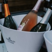 PACOTE SUINOFEST-CRISTO PROTETOR DE ENCANTADO E CHOCOLATES DIVINE -20 DE JUNHO DE 2026 - IMG_3049