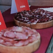 PACOTE SUINOFEST-CRISTO PROTETOR DE ENCANTADO E CHOCOLATES DIVINE -20 DE JUNHO DE 2026 - IMG_3050